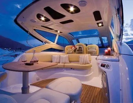 Botel Ionian View Yachts