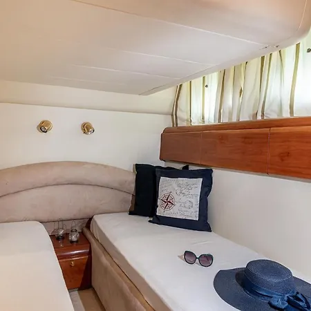 Botel Ionian View Yachts
